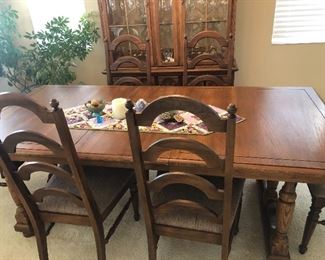 Beautiful kitchen table with six chairs. Has option of making shorter or longer, depending on your needs.