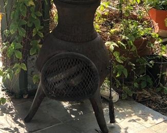 Outdoor free standing fire pit