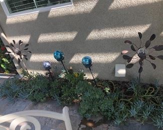 Outdoor decorations, 2 in-ground wind charm decorations