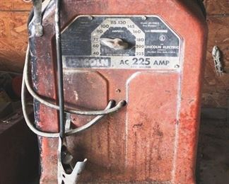 58 - Lincoln 225 Amp Welder