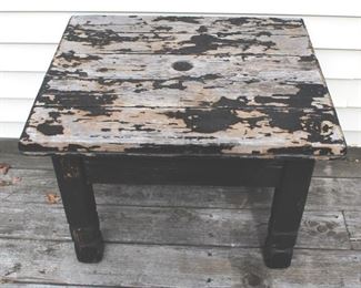 67 - Wood Stand
