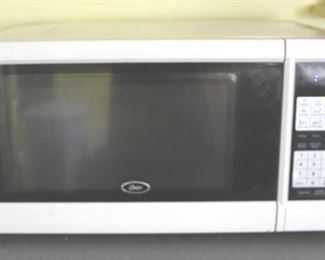 136 - Oster Microwave