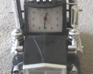 147 - Vintage Semi-Truck Alarm Clock