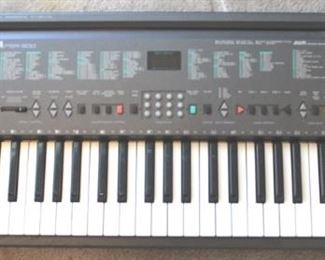 198 - Yamaha Electric Keyboard - NO power cord
