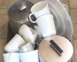 212 - Tray Lot of Assorted Items