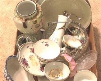 224 - Tray Lot of Assorted Items