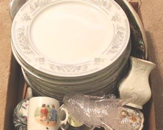 225 - Tray Lot of Assorted Items