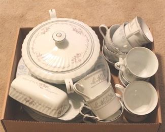 229 - Tray Lot of Assorted Items