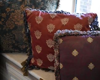 decorative pillows