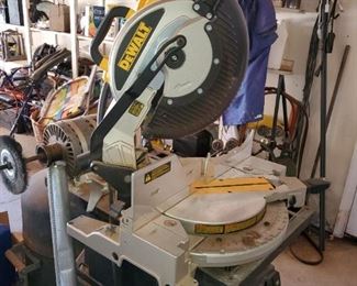 Dewalt miter saw