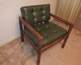 Great wide Mid Century chair
