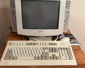 Vintage monitor with keybaord