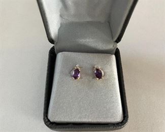 solid gold amethyst post earrings