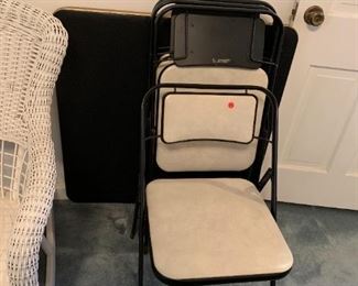 #137	Black samsonite Card Table w/4 Chairs	 $30.00 
