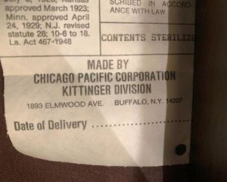 #145 Chicago Pacific Com. Furniture Dining Table w/Pedistal Feet on Wheels 46-60x44x30 w/6 leaves $275.00