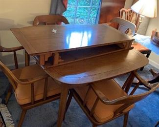 #143	Tomlinson of High point mid century dining table 2 2 leaves and 6 chairs 42-78x42x19	 $1,500.00 
