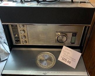 #176 Zenith Vintage Tand-Oceanic Shortwave Radio $125.00