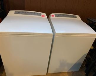 #181	Fisher Paykal Washer & Dryer Set	 $400.00 
