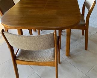 Teak Dining Table w Built-in Leaf and 4 Chairs