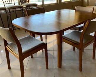 Teak Dining Table w Built-in Leaf and 4 Chairs