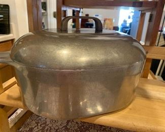 $110 ~ WAGNER MAGANLITE ROASTER