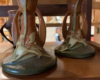 $78 ~` (PAIR)~ CIRCA 1940 1163-4 1/2 ROSEVILLE BROWN ZEPHYR LILY PAIR OF CANDLE HOLDERS
