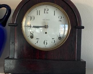 Seth Thomas Mantle Clock (works)