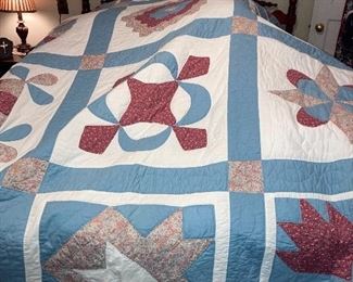 Handmade quilt full/queen