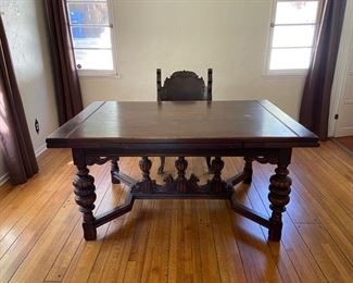 Renaissance revival oak dining table $400.