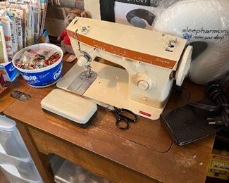 Singer Sewing Machine