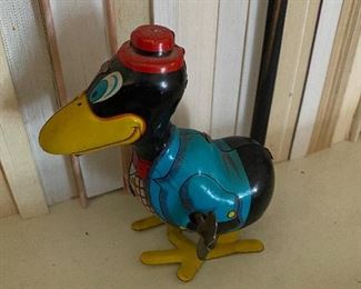 Marx Tin Litho Mechanical Hopping Cary the Crow