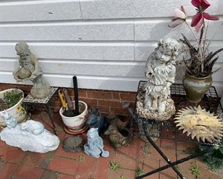 Outdoor Decor/Statuaries