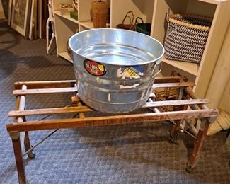 Antique Tub Bench; Aluminum Tub