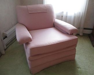 COMFY CHAIR DRESSED IN PINK 