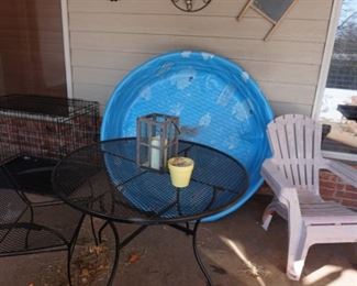 patio set, wading pool