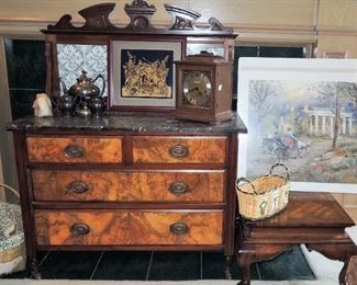 Burled wood marble top dresser / commode. Small entry table, selection of baskets. Mantle clock