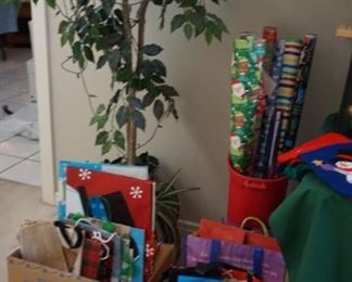 wrapping supplies, tree
