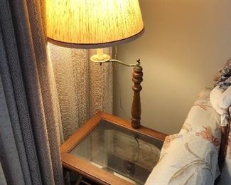 Side table/lamp