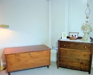 Exceptional Early Blanket Chest