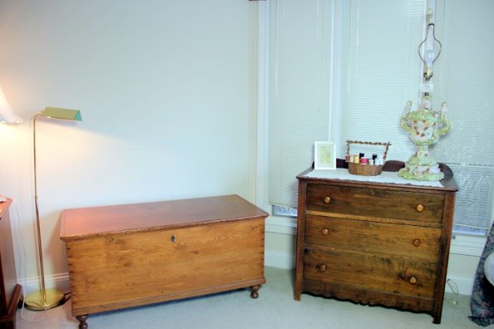 Exceptional Early Blanket Chest