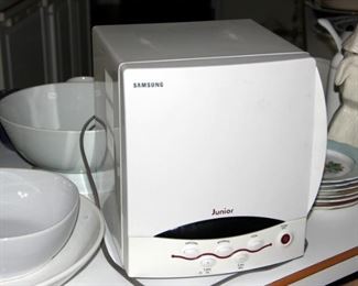 Samsung Junior Camper Microwave