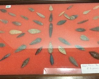 39 NEOLITHIC PERIOD ARROWHEADS w CASE