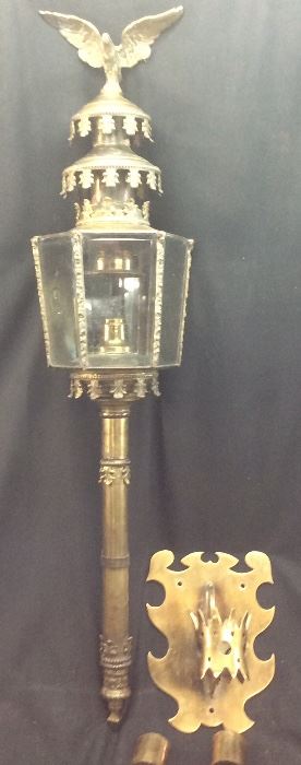 VTG. OUTDOOR EAGLE BRASS OIL LAMP &