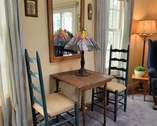 chairs:42 x 17 x 15, table:26 x 24 x 24