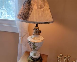 (2 lamps available) 29"h