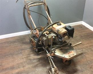 PARKING LOT STRIPER PRO MARK 690