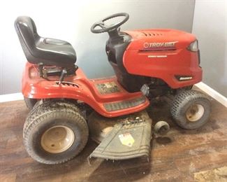 TROY BILT BRONCO 42’’ DECK RIDING MOWER