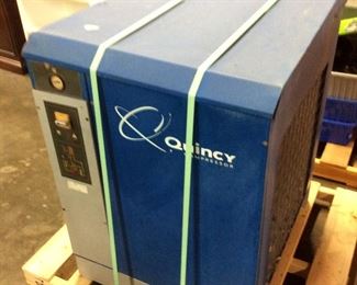 QUINCY ENCLOSED AIR COMPRESSOR