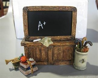 Chalkboard Display 1131D