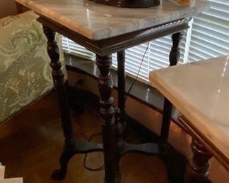 https://www.ebay.com/itm/114691597082	TR8046 White Marble Top Table Estate Sale Pickup #2		BUY-IT-NOW	 $45.00 

